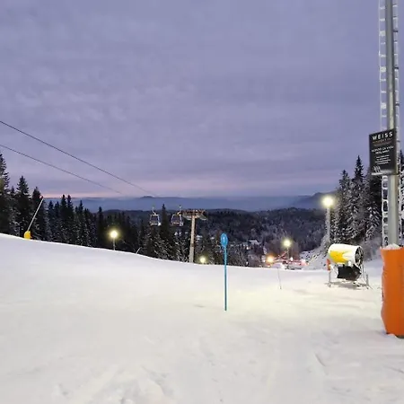 Appartement Jahor 18 *