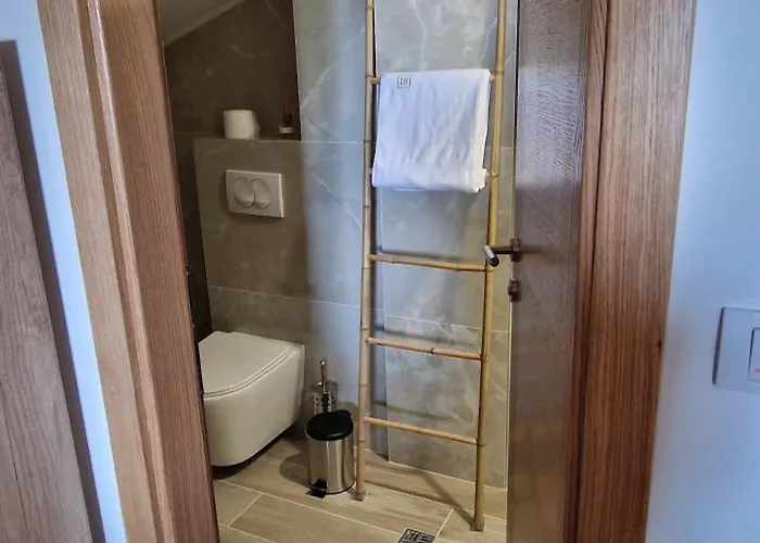 Jahor 18 公寓 亚霍里纳